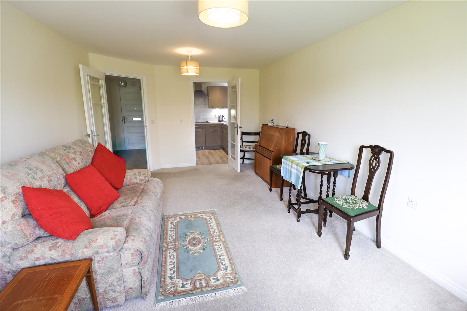 31 De Clare Lodge, Westgate, Cowbridge, Vale Of Glamorgan, CF71 7FR